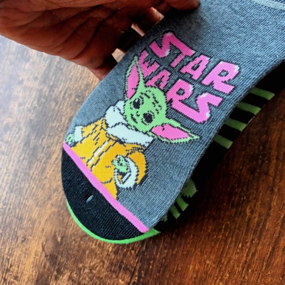 Star Wars Mandalorian Air Pods Case & Sock "Liners" Bundle. - Picture 2 of 9